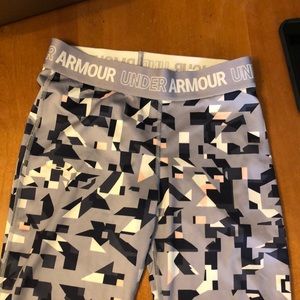 Youth under Armour leggings. Size large. No tags but never worn.